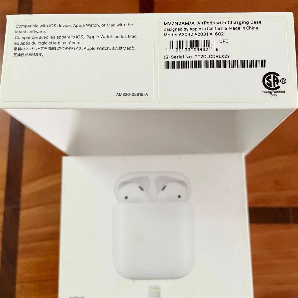 Apple iPod, Generation 2. Never used.